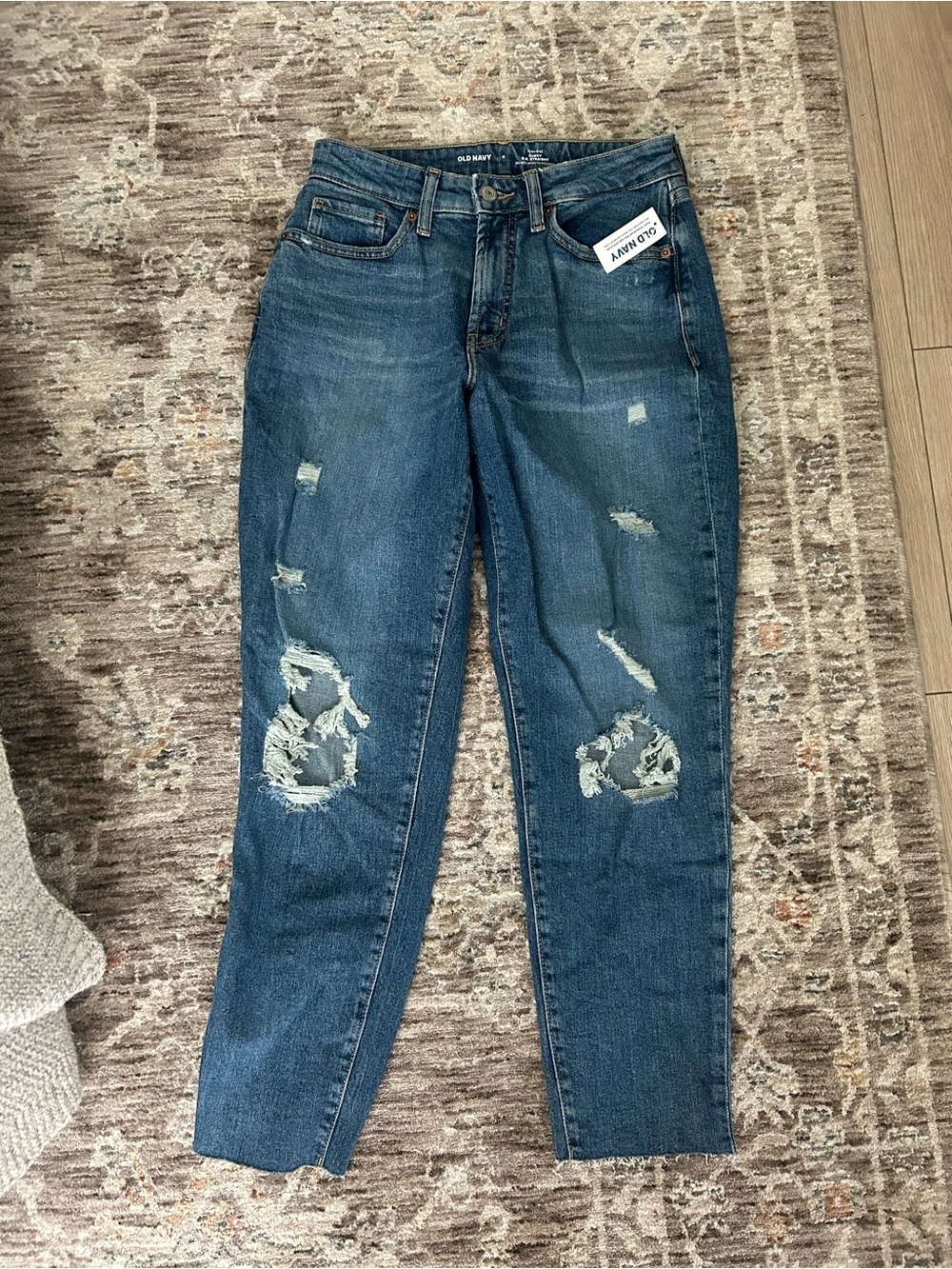 NWT Old Navy High Rise Curvy O.G. Straight Jeans Size 6 Ripped / Distressed Look